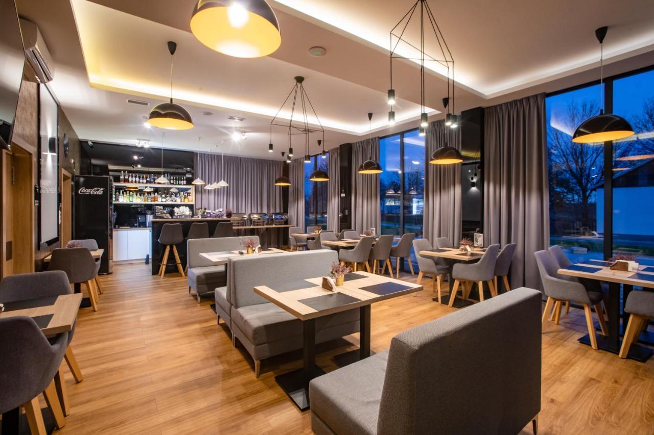 Holistic Hotel Solec Zdroj Exterior photo